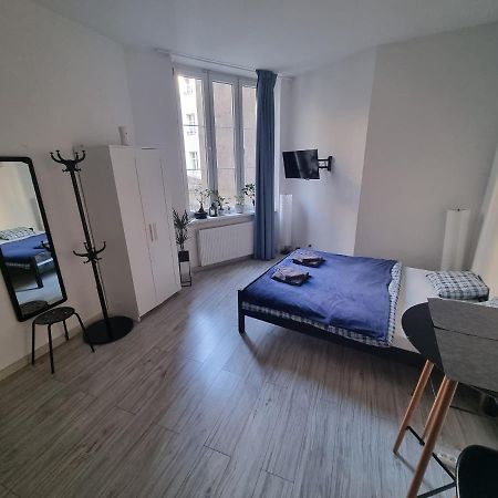 11A Studio Centrum Polwiejska Poznan Luaran gambar